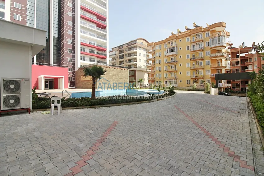 Flat in Mahmutlar with a glazed balcony in a new complex 5 
