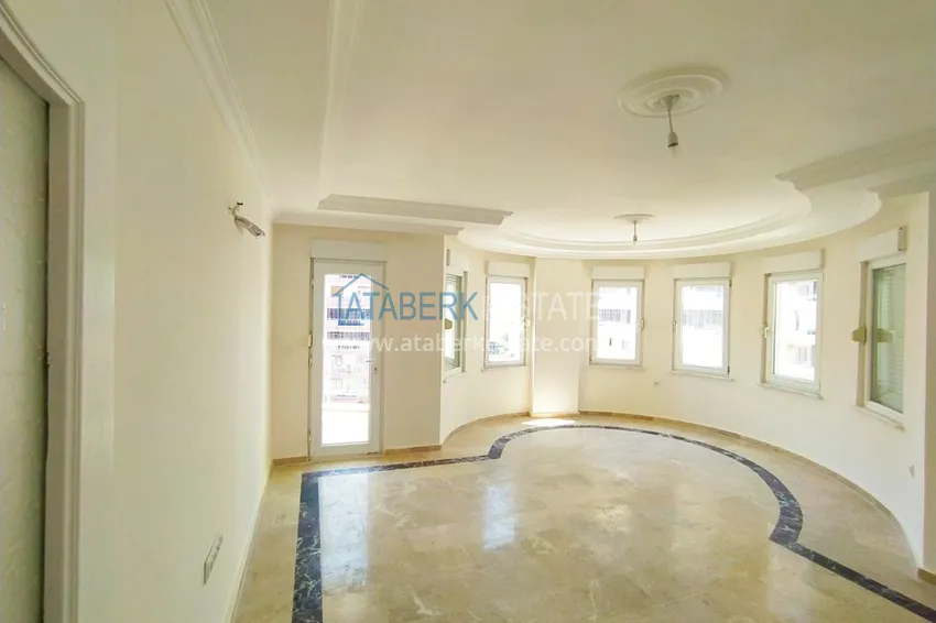 Purchase Two-bedroom apartment with a sea view in Mahmutlar 4 