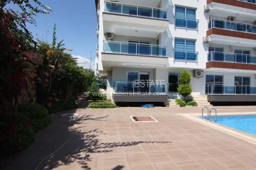 Furnished flat on two levels with a sea view in Kestel 9 