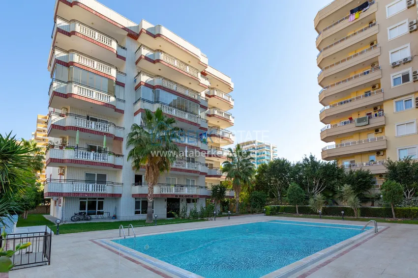 Furnished flat on the first coast line in Mahmutlar  5 