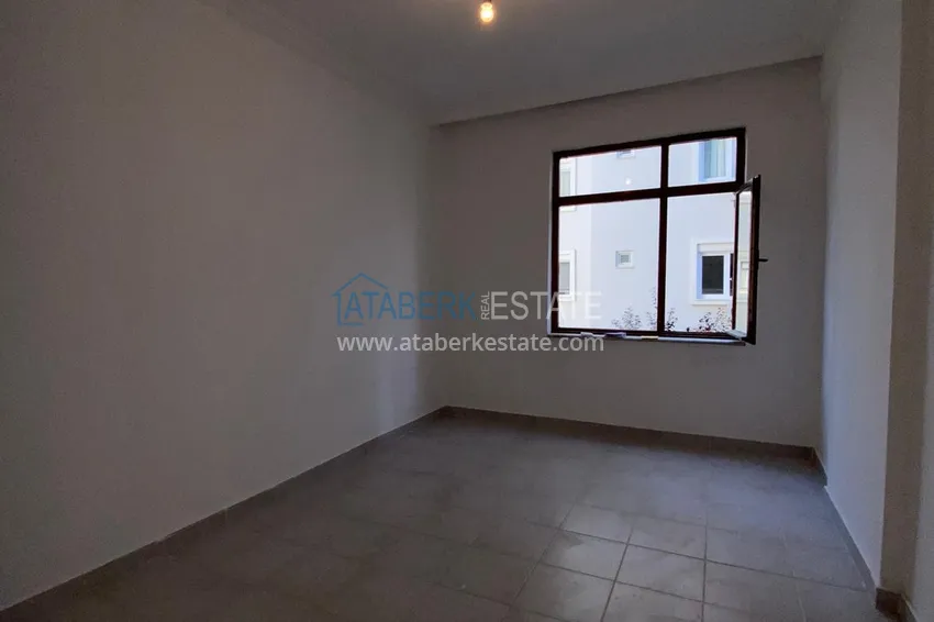 Newly refurbished flat with a separate kitchen in a Turkish home in Mahmutlar  3 