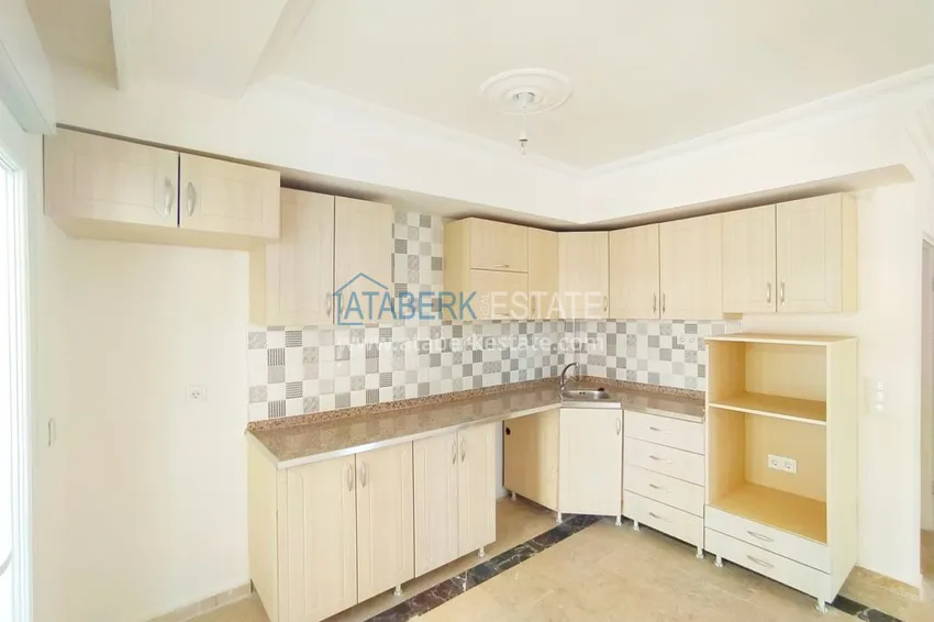 Purchase Two-bedroom apartment with a sea view in Mahmutlar 5 