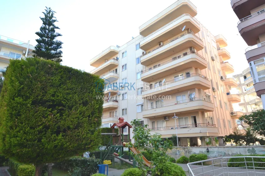 Furnished flat with a glazed balcony in Mahnutlar overlooking sea 8 