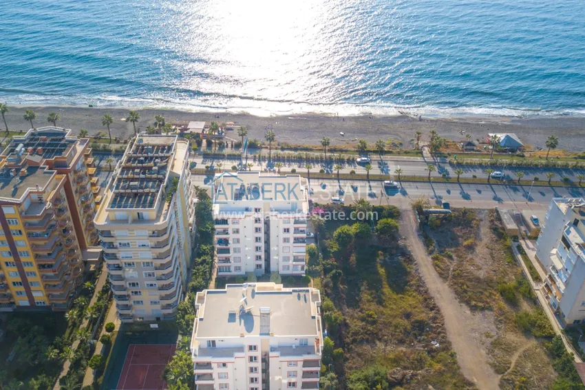 Furnished flat on the first coast line in Mahmutlar  6 