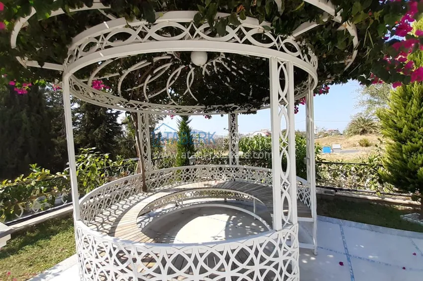 Three bedroom apartment with a separate kitchen in Oba  7 