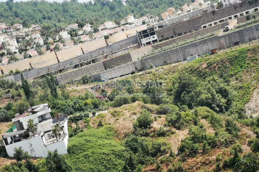 Land in Kargicak with permission to build 3 