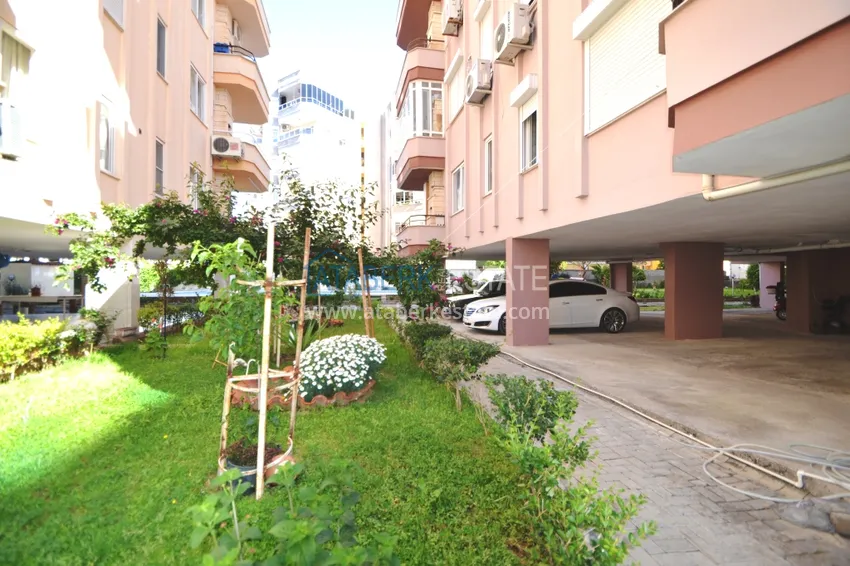 Furnished flat with a glazed balcony in Mahnutlar overlooking sea 10 