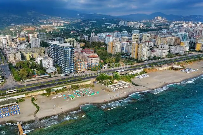 Flat in Mahmutlar with open sea views in the elite complex on the coast line  9 