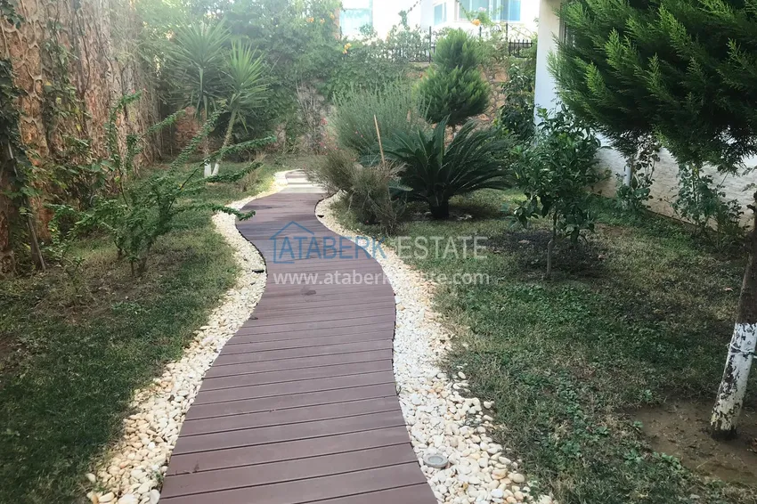 Furnished flat on two levels with a sea view in Kestel 15 