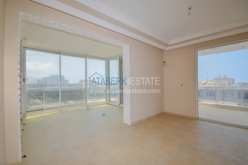 Purchase  Flat in Mahmutlar on the main street by the sea  5 