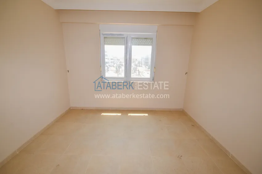 Purchase  Flat in Mahmutlar on the main street by the sea  16 