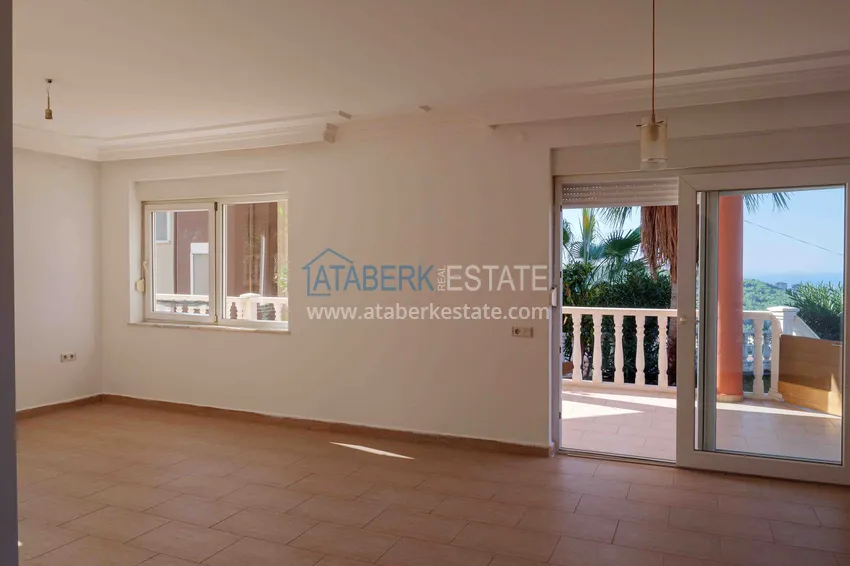 Purchase  Three storey villa in Kargicak with a swimming pool and panoramic views 4 