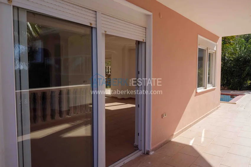 Purchase  Three storey villa in Kargicak with a swimming pool and panoramic views 5 