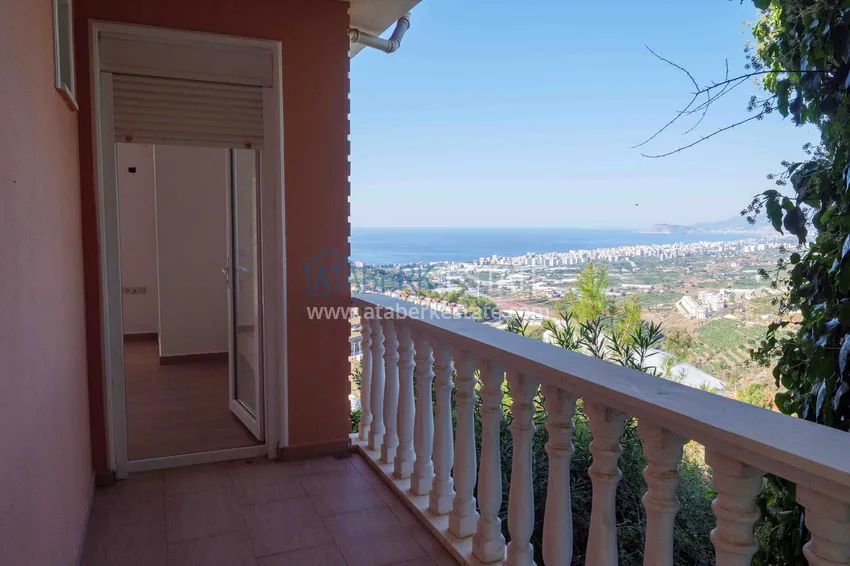 Purchase  Three storey villa in Kargicak with a swimming pool and panoramic views 23 