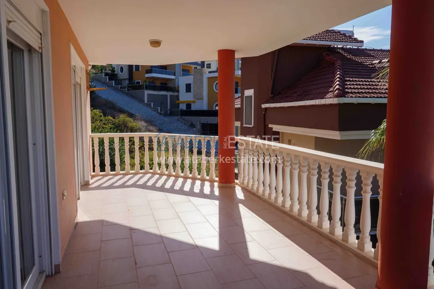 Purchase  Three storey villa in Kargicak with a swimming pool and panoramic views 34 
