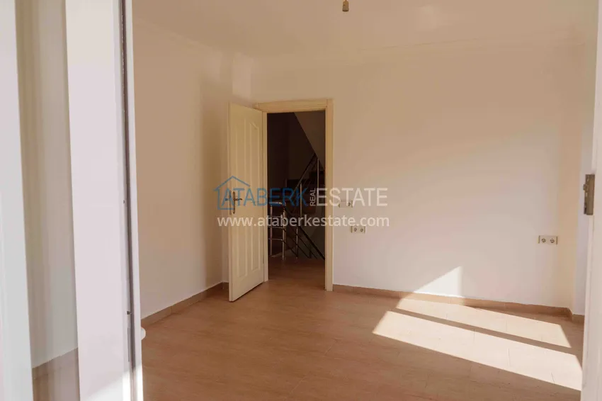 Purchase  Three storey villa in Kargicak with a swimming pool and panoramic views 38 