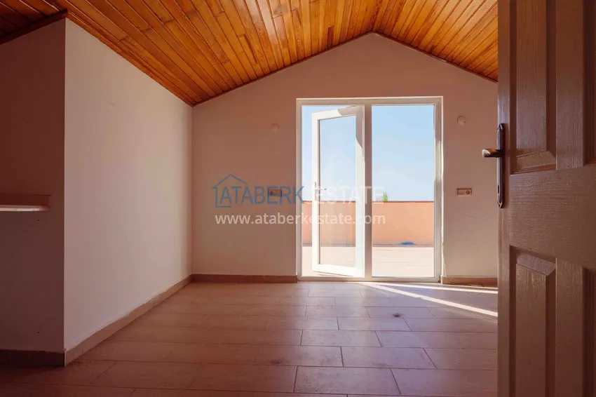 Purchase  Three storey villa in Kargicak with a swimming pool and panoramic views 46 