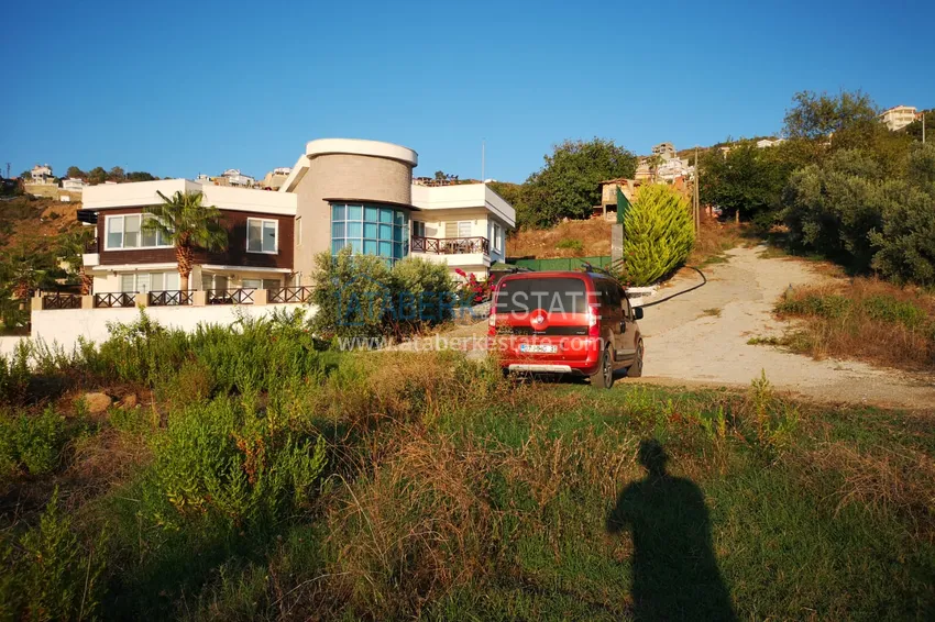 Land in Kargicak with permission to build 17 