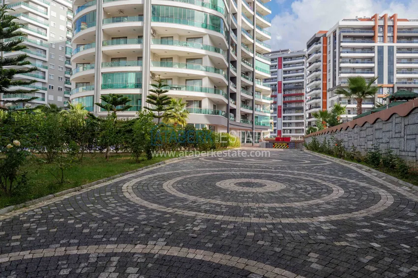 Furnished apartment in Mahmutlar in a modern  complex  2 