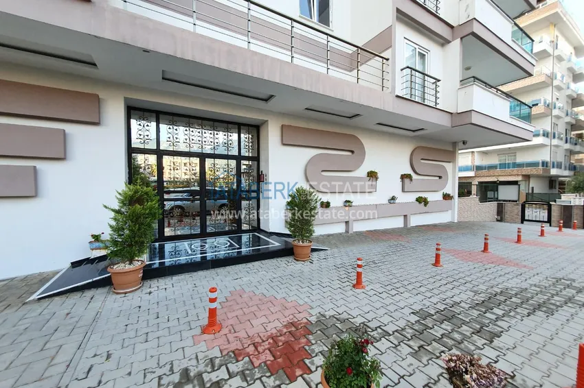 Flat in Mahmutlar with view on mountains in a comfortable complex  4 