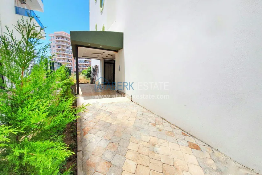 Furnished apartment in a new complex in Mahmutlar  5 