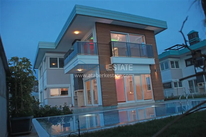 Villas in Demirtas on the first coastline 1 