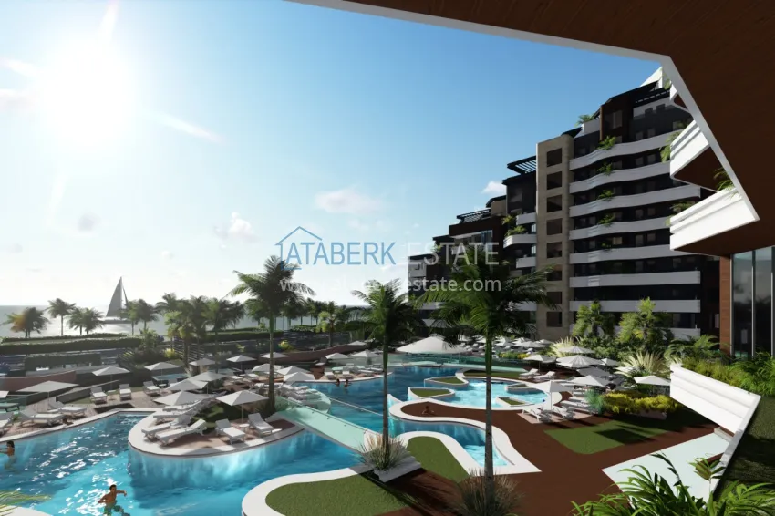 Purchase New exclusive complex on the first coastline of Konyaalti, Antalya 1 