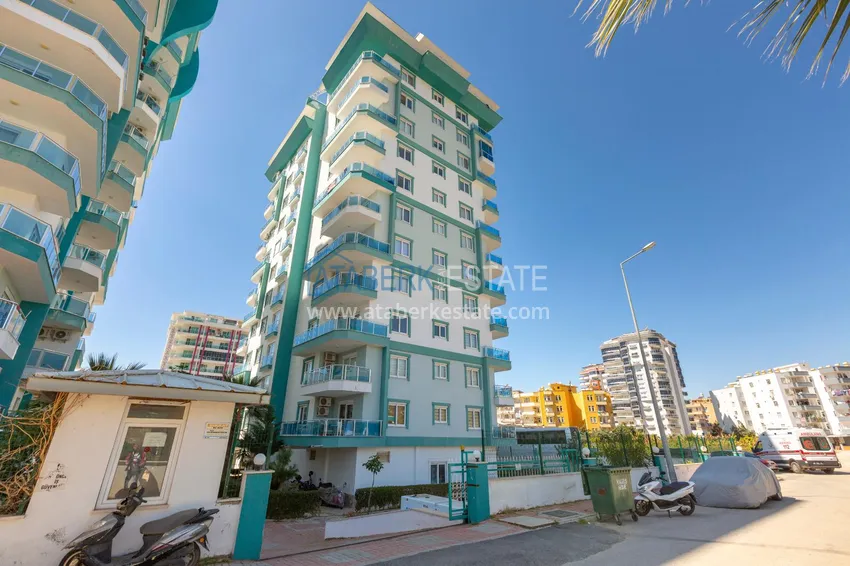 Furnished apartment in Mahmutlar, 3 bedrooms in a comfortable complex 1 