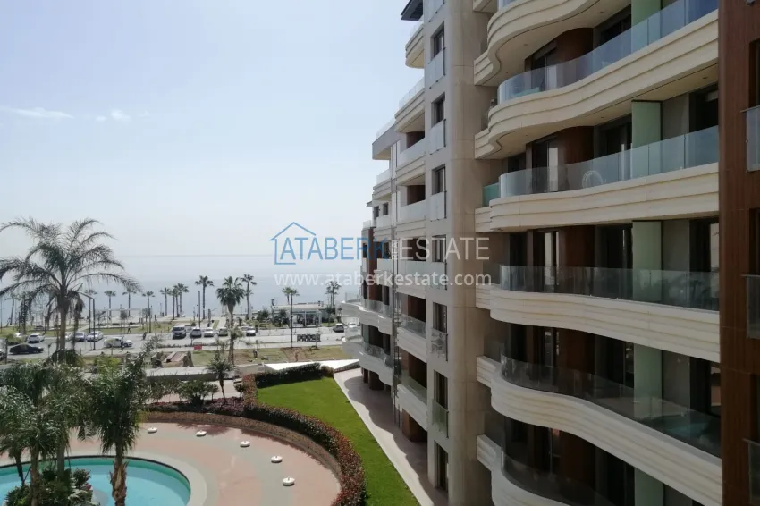 Purchase New exclusive complex on the first coastline of Konyaalti, Antalya 2 