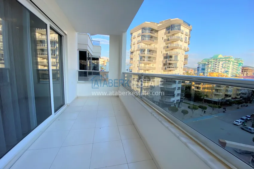 Purchase  One bedroom apartment in a complex in Mahmutlar 7 