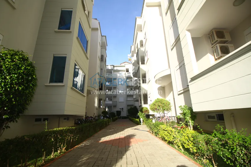 Three-room apartment in Oba with a glazed balcony and a sea view 8 