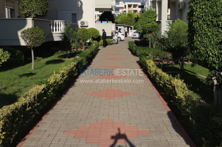 Three-room apartment in Oba with a glazed balcony and a sea view 9 