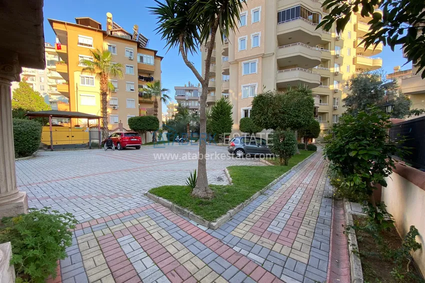 Furnished apartment in the center of Alanya in a comfortable complex 3 