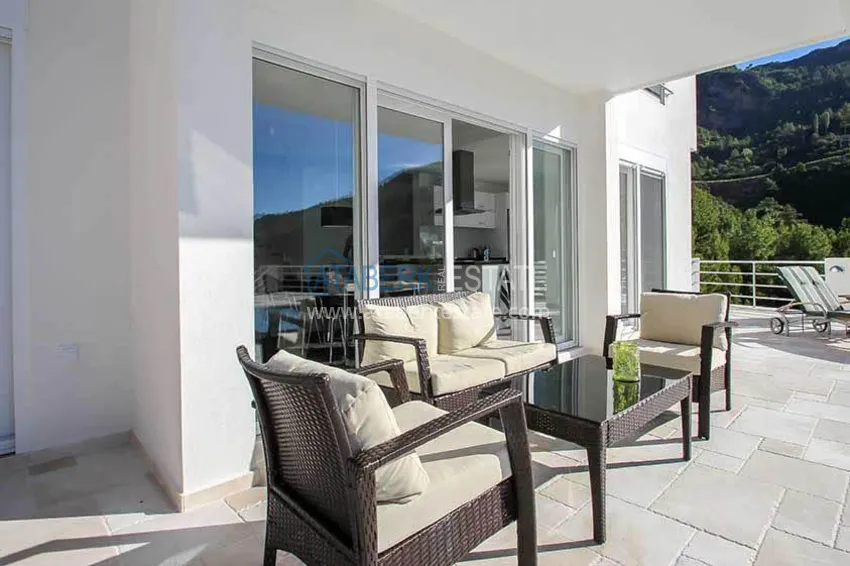 Detached villa in Alanya with furniture and stunning panoramic views 7 