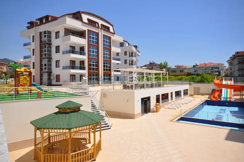 Commercial real estate in Alanya, Oba district 1 
