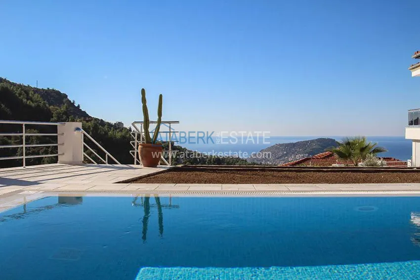 Detached villa in Alanya with furniture and stunning panoramic views 4 