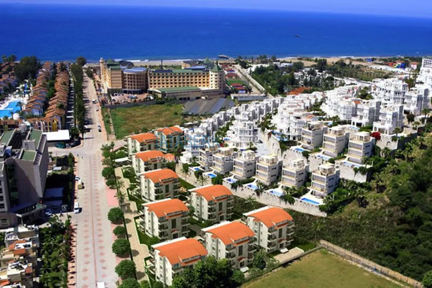 Prestigious three – storyed villa in Konakli 4