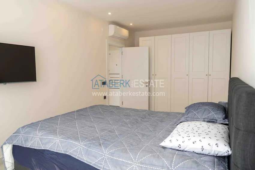 Purchase Two bedroom apartment for rent in the center of Alanya near Cleopatra beach A14 35 