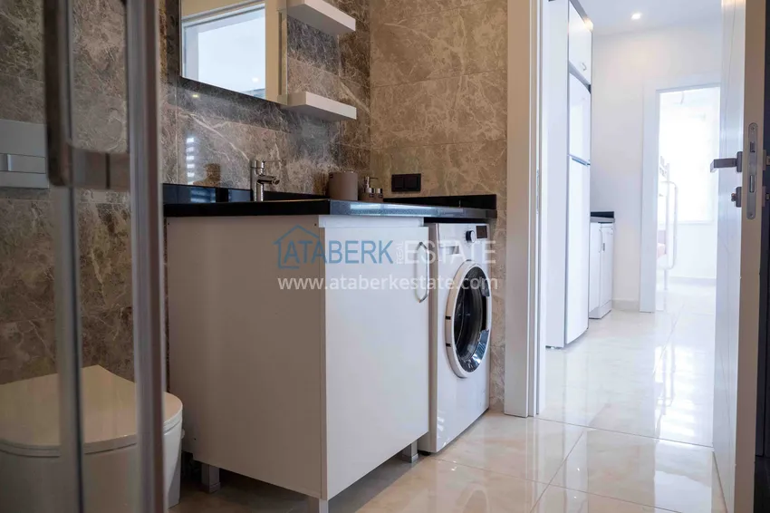 Purchase  Three-room apartment for rent in the center of Alanya, Cleopatra A-13 beach area 13 