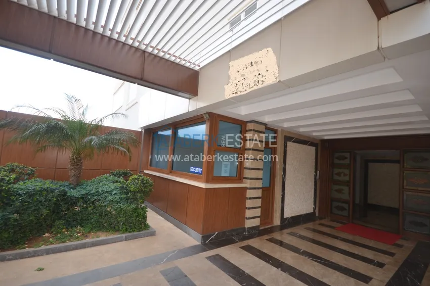 One-bedroom apartment in Tosmur area with sea view 14 