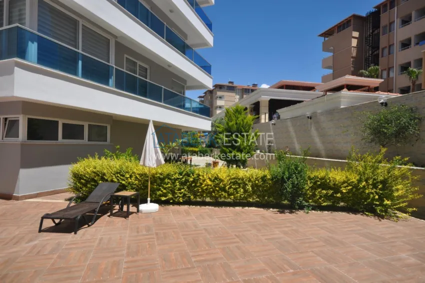 Duplex penthouse in Tosmur is spacious with furniture and sea view 16