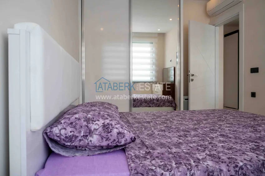 Purchase  Three-room apartment for rent in the center of Alanya, Cleopatra A-13 beach area 24 