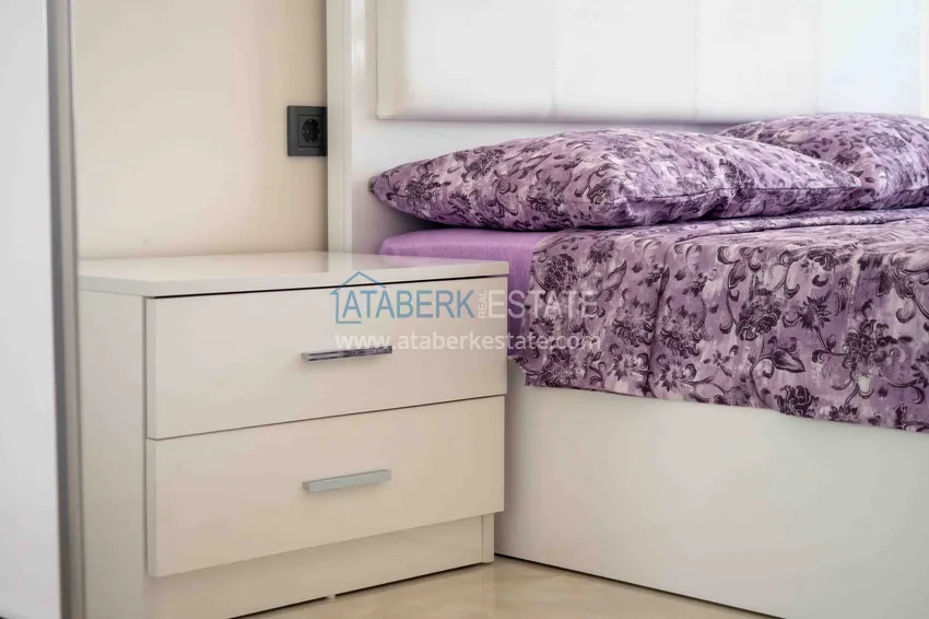 Purchase  Three-room apartment for rent in the center of Alanya, Cleopatra A-13 beach area 25 