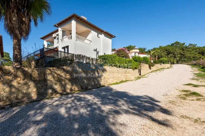 Furnished villa in Avsallar with mountain views and private pool 2 