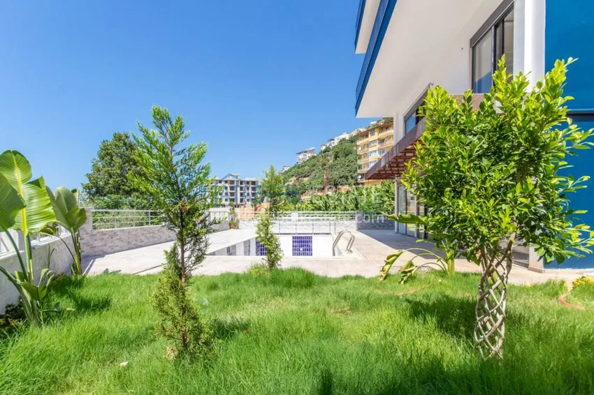 Apartment in the center of Alanya with a separate kitchen and fine finishing 2 