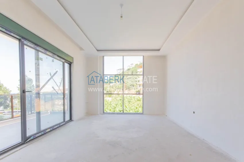 Purchase  Apartment in the center of Alanya with a separate kitchen and fine finishing 4 