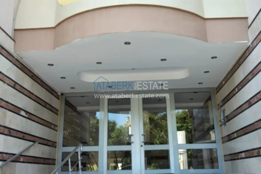 Furnished apartment in Mahmutlar in a well-maintained complex 12 