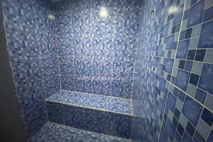 Rent in the best area of Alanya - two-bedroom apartment by the sea in the city center No. 18 23 