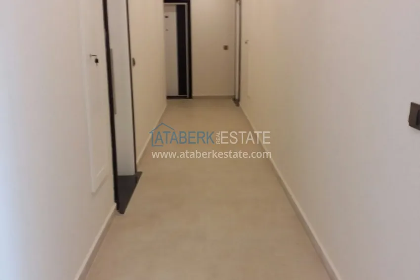 Rent in the best area of Alanya - two-bedroom apartment by the sea in the city center No. 18 28 