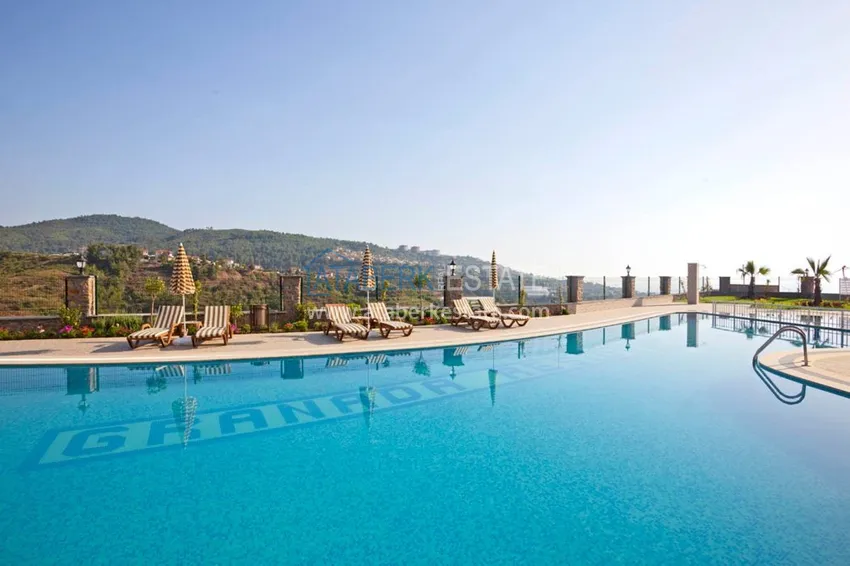 Apartment in Kargicak in a luxury complex overlooking the sea 3 